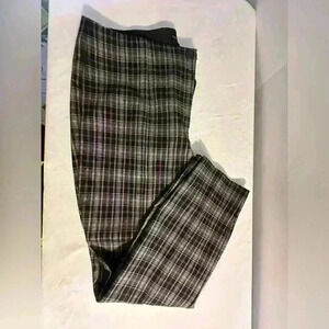 Size 18W Plaid pants / legging style with snap and zip closure.